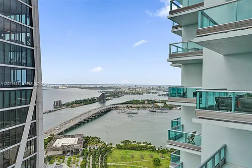 900 Biscayne Blvd Photo 1