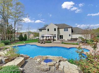 1643 Mink Ct, Toms River, NJ 08755