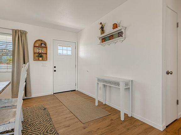 5th image of 2285 S GLENROSE Drive