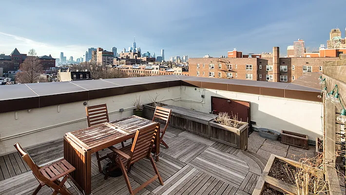Sold by Park Property Advisors | media 5