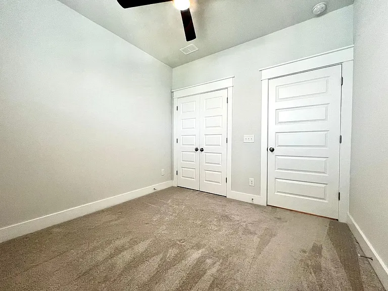 1510 Martel St — Photo 24