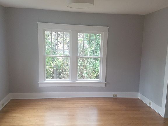 5th image of 32 E 6th St