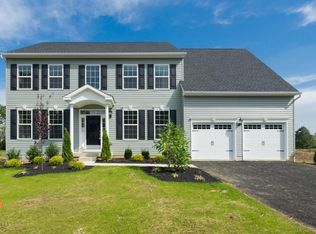 1243 Twin Ponds Rd, Breinigsville, PA 18031