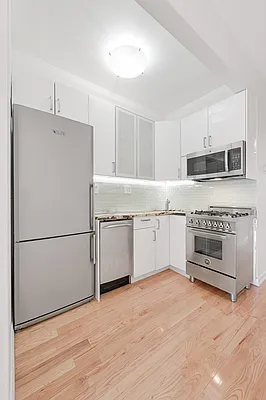 Rented by Oxford Property Group | media 14