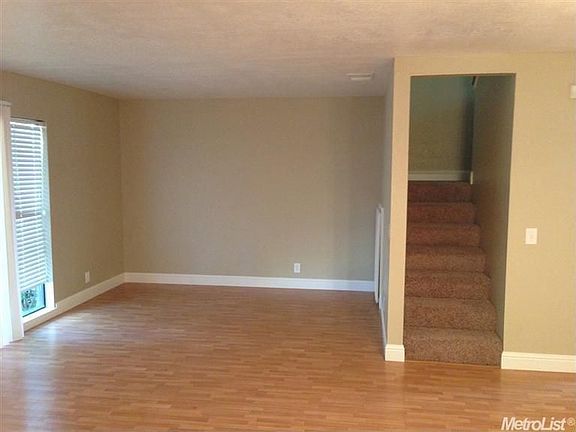 3rd image of 4905 Whisper Ln