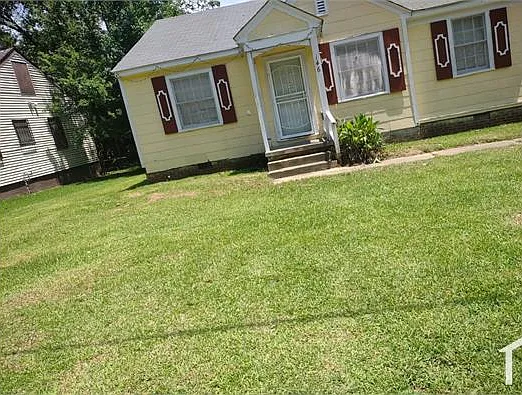 4 bed, $1,050 — Photo 2