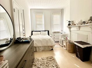 261 Devoe St #1L, Brooklyn, NY 11211