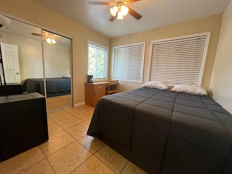 5800 Lindo Paseo #1 — Photo 23