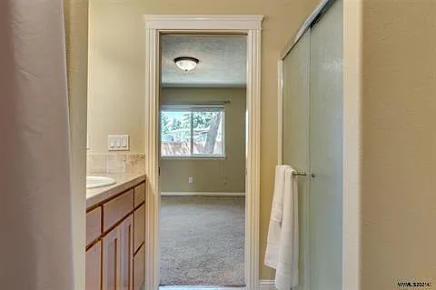 537 SE Oak Grove Ave — Photo 12
