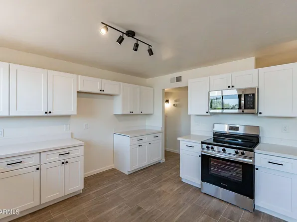 6201 W VERMONT Avenue, Glendale, AZ 85301