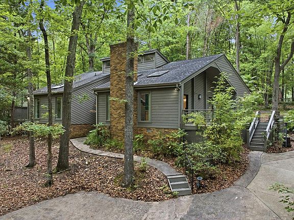 2nd image of 2109 Cedarbrook Ct