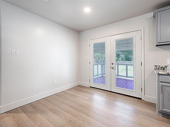 5th image of 120 Janice Ln