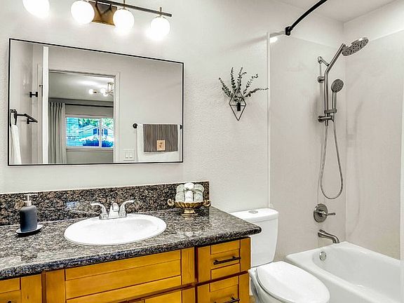 5th image of 3451-3453 Verla St