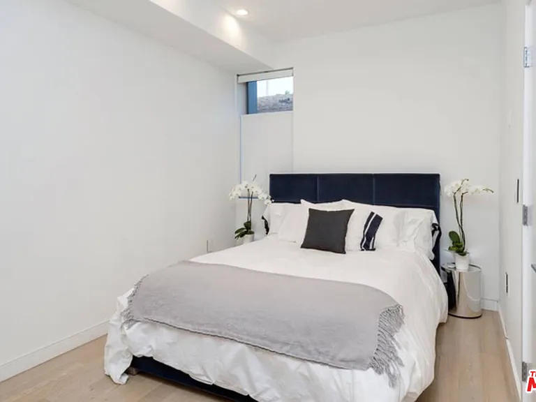 1040 N Spaulding Ave #3 — Photo 15