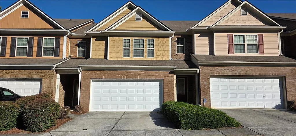 3 bed, 2.5 bath, 1782 sqft, $2,000 — Photo 1