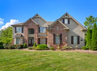 3818 Grand View Ct, Saint Charles, IL 60175