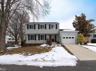 6101 Meadowpond Ct, Burke, VA 22015