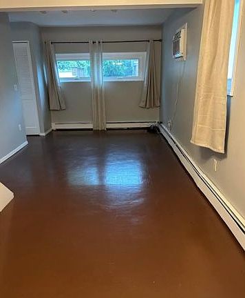 2nd image of 54 Keswick Ln #2