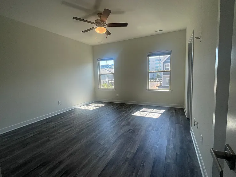 122 Lanyard Dr — Photo 9