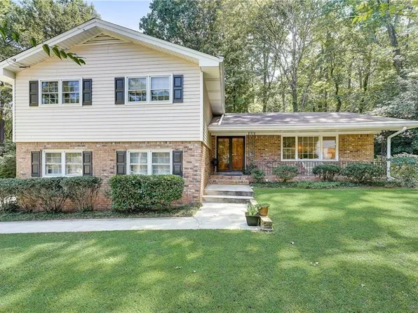 3774 Eastbrook Ct, Atlanta, GA 30340