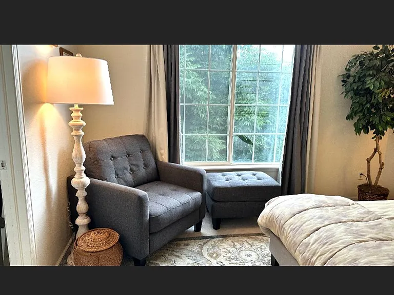 2nd Primary Photo (new carpet not pictured).