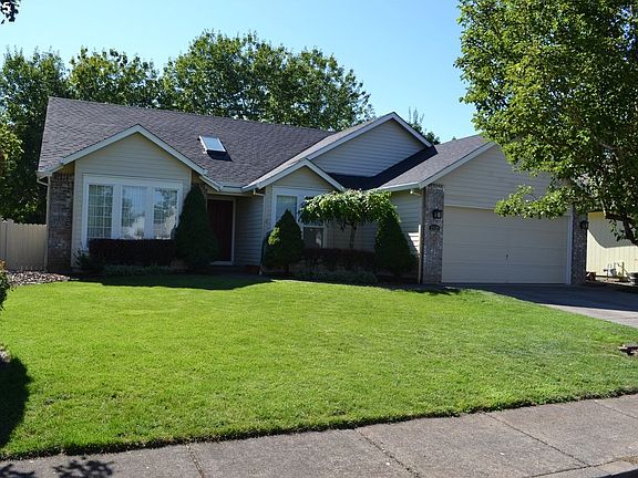 2nd image of 2708 SE 169th Pl