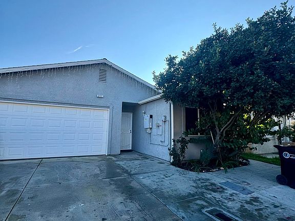 2nd image of 211 Presidio Avenue