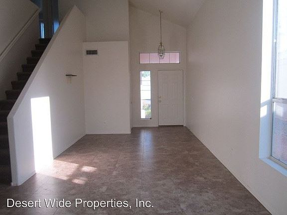 3rd image of 4549 W Laredo St