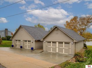 1542 Trumball Ter, Plattsmouth, NE 68048