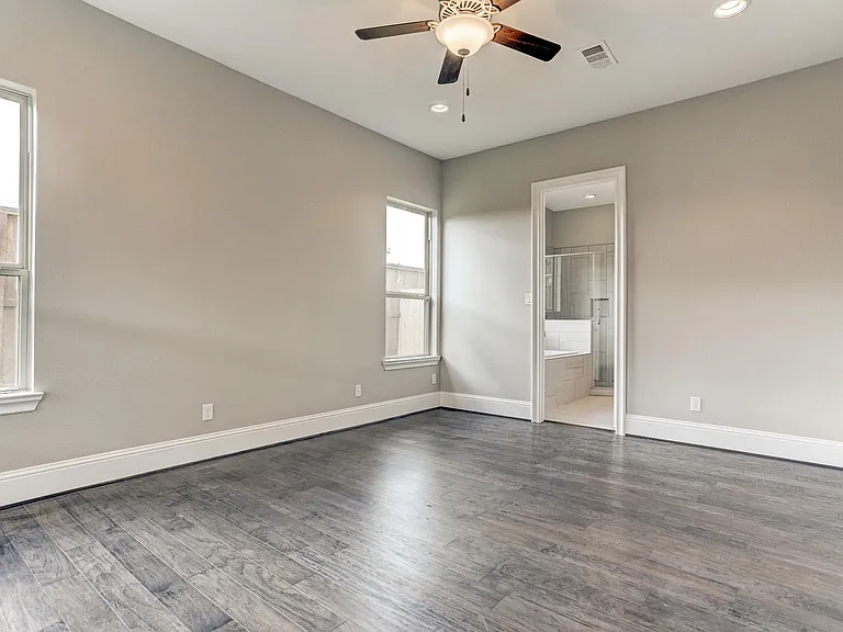 4851 Benning Dr — Photo 11