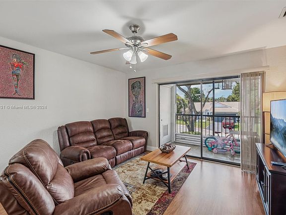 4th image of 9541 SW 1st Ct #9541