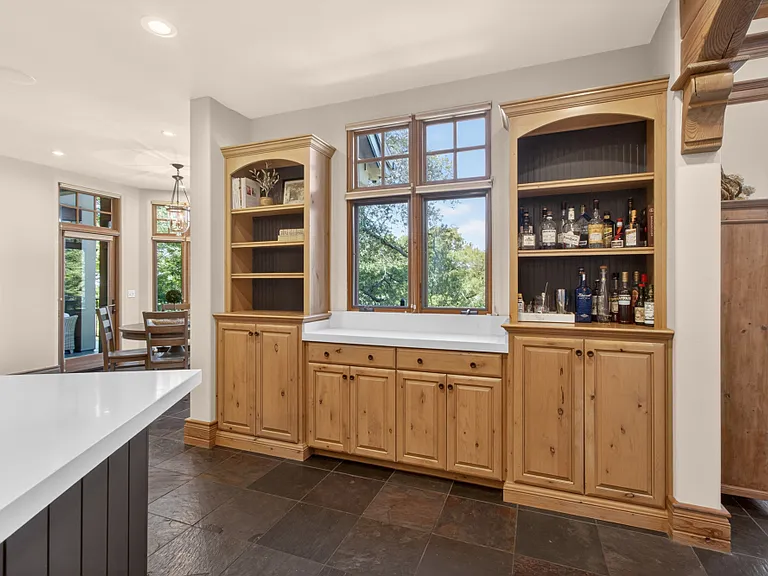 2375 Clubhouse Dr — Photo 33