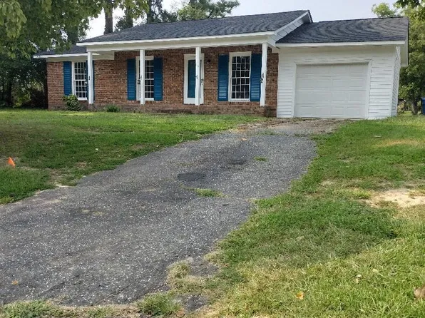115 Basin St, Dunn, NC 28334