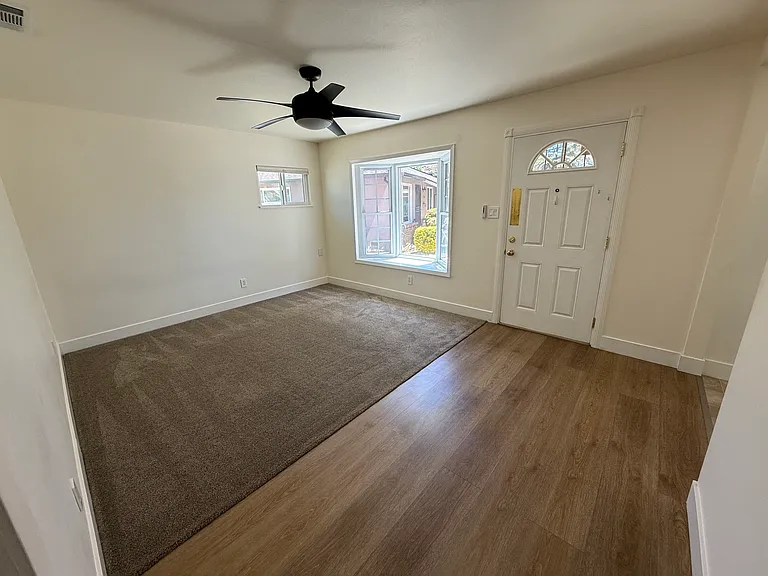 1636 Hughes Cir — Photo 4