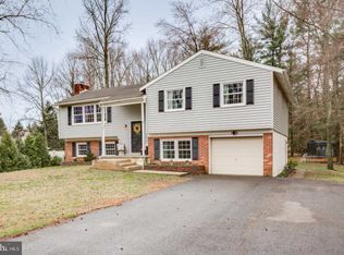7 Christopher Mill Rd, Medford, NJ 08055
