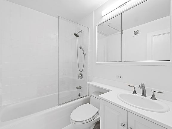 5th image of 945 5th Ave APT 6B