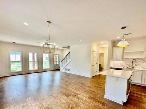 4th image of 6388 1st St