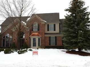 641 Wyngate Dr, Rochester, MI 48307