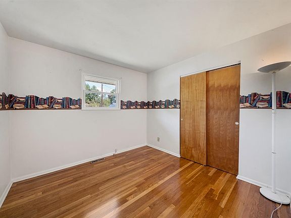5th image of 4639 Clayton Dr