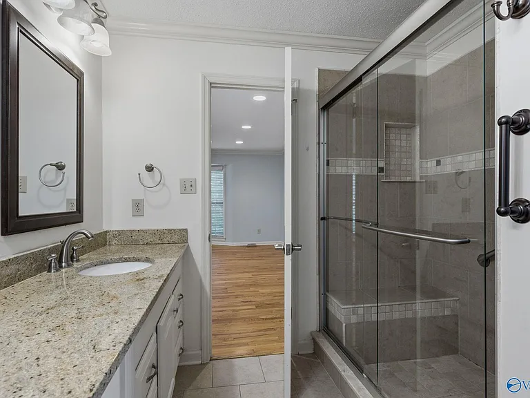 815 Baylor Dr SE — Photo 19