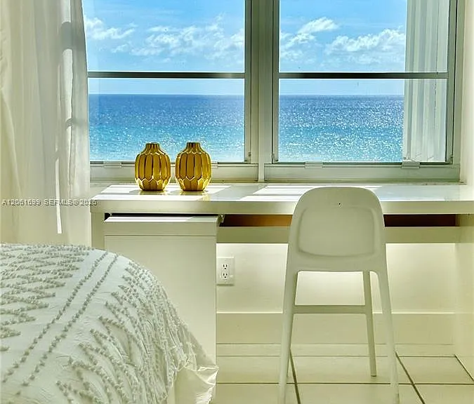5161 Collins Ave #1017 — Photo 10