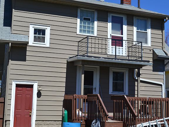 Deck and 2nd floor balcony