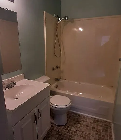 1301 W Vine Ave — Photo 11