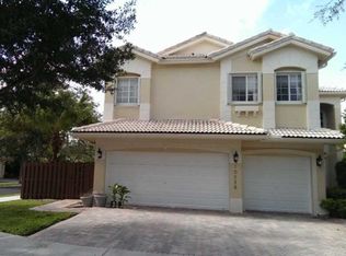 10738 NW 70th Ln, Doral, FL 33178
