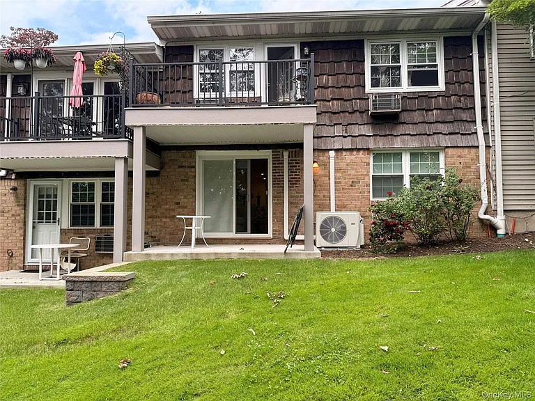 12 Harbour Ln #8A — Photo 7
