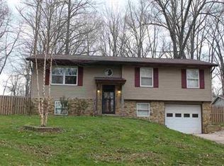 316 Briarwood Ln, Bedford, IN 47421