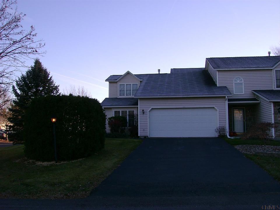 2nd image of 1 Sandalwood Ct