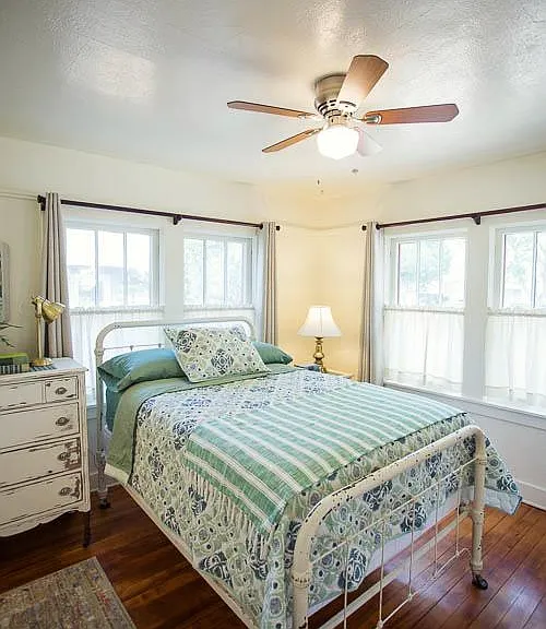 Double/Full Bedroom