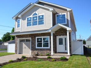 934 Clinton St, Linden, NJ 07036