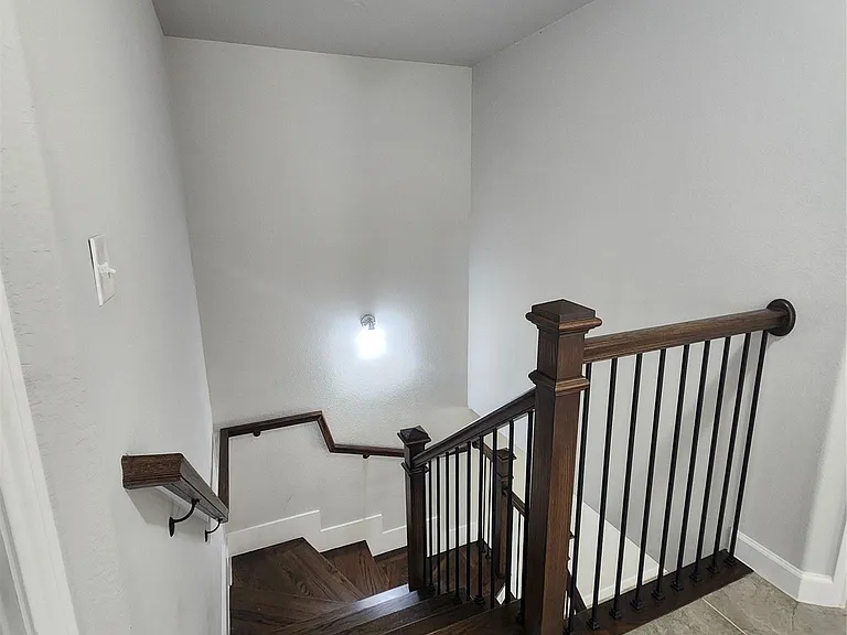 617 E 39th St #A — Photo 10